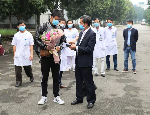 Bệnh nhân số 18 mắc COVID-19 khỏe mạnh, được xuất viện sáng nay