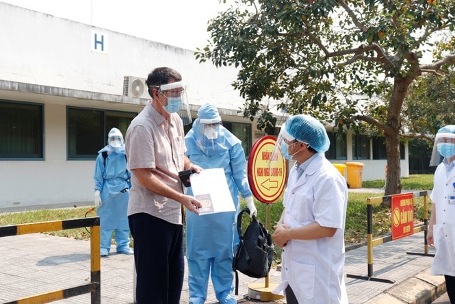 Thêm một bệnh nhân COVID-19 được điều trị khỏi và xuất viện