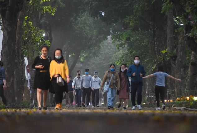 Điểm danh 13 hành vi vi phạm phòng chống COVID-19 bị phạt ở Hà Nội