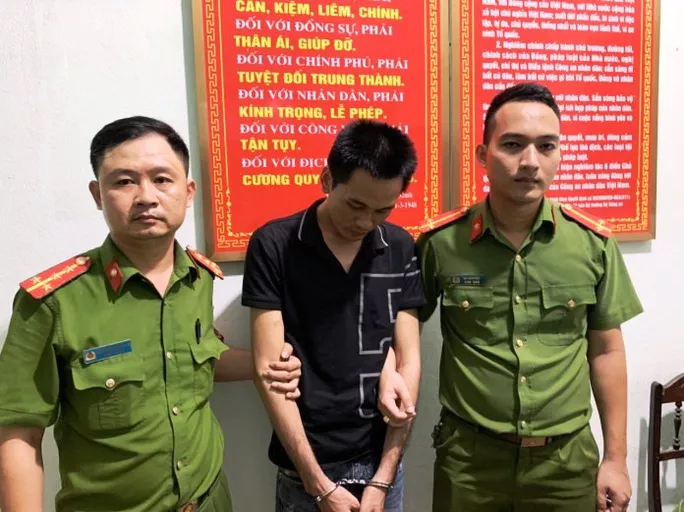 Bắt thủ phạm 'đột nhập' trường học dâm ô nữ học sinh lớp 5