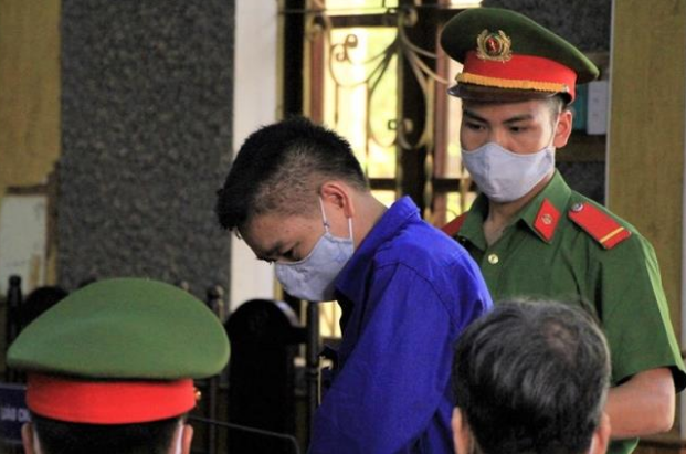 Xét xử gian lận thi cử ở Sơn La: Cựu Phó giám đốc Sở GD&ĐT tố bị ép cung