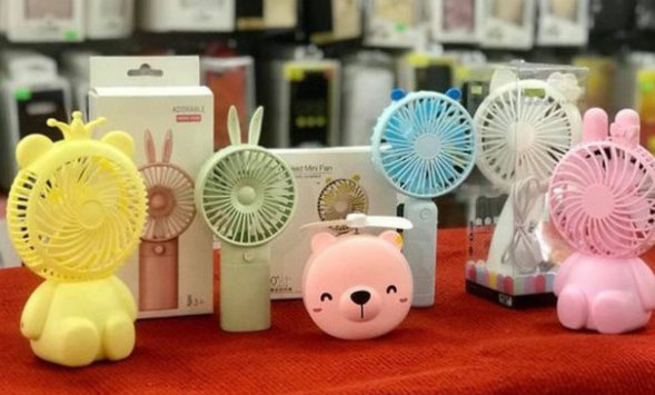 Cẩn trọng với những chiếc quạt sạc mini cầm tay giá siêu rẻ