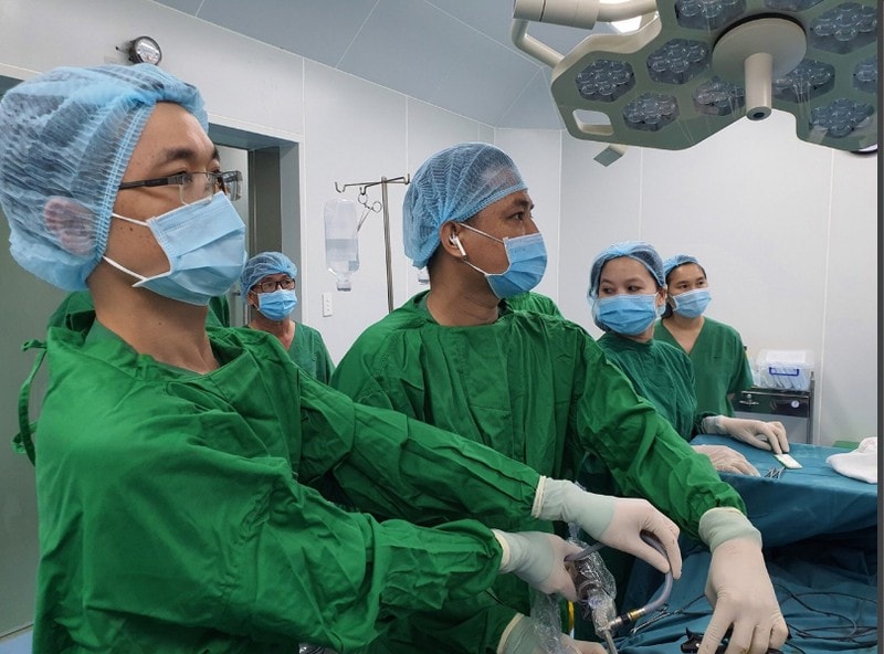 Cấp cứu kịp thời bệnh nhi bị viêm phúc mạng ruột thừa