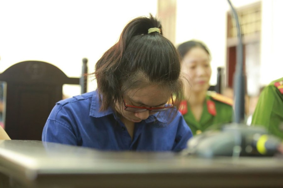 Bị cáo bỏ xyanua vào trà sữa đầu độc chị họ rút đơn kháng cáo tại tòa