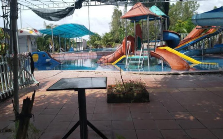 Bé trai 6 tuổi tử vong dưới hồ bơi