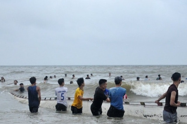 Phát hiện 2 thi thể là 2 học sinh đuối nước ở Thanh Hóa