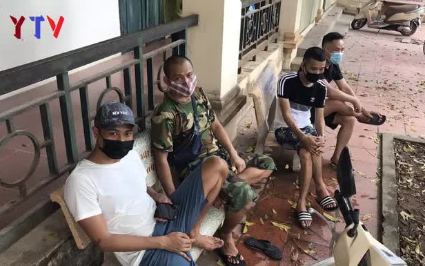 Tụ tập ăn nhậu ở Bắc Giang, 5 người bị phạt 200 triệu đồng, 1 người bị khởi tố