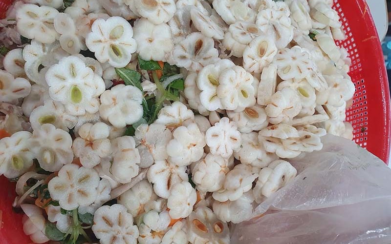 Đặc sản nộm măng cụt xanh, bay ra Hà Nội giá chát vẫn tranh nhau mua