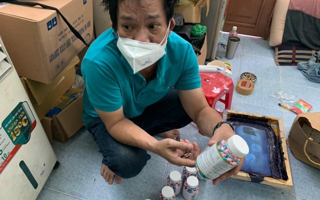 TP. HCM: Liên tiếp phát hiện thuốc, thiết bị y tế điều trị COVID-19 không rõ nguồn gốc