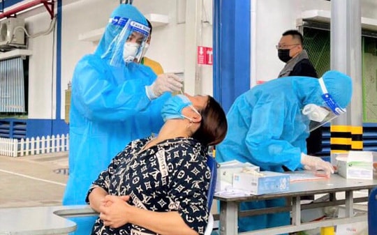 Toàn cảnh COVID-19 sáng 10/9: Đưa 500 người ra khỏi ổ dịch lớn nhất Thanh Hóa