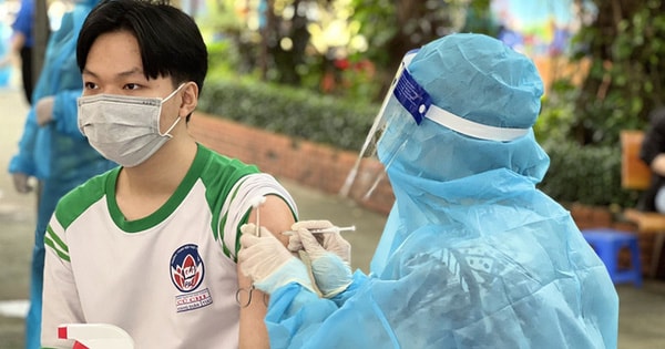 Sáng 28/10: Hơn 812.300 ca COVID-19 đã chữa khỏi; TP.HCM cho bán hàng ăn tại chỗ, đồng loạt tiêm vaccine trẻ em