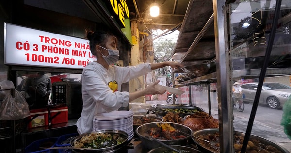 Hà Nội thêm 3 quận được bán hàng ăn uống tại chỗ