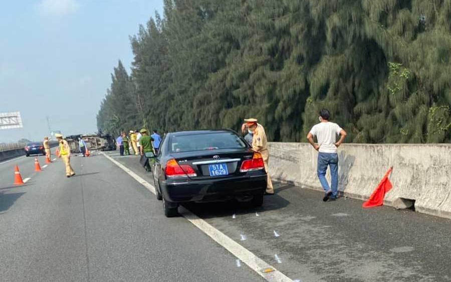 Nhiều vụ ô tô nổ lốp khi đang lưu thông gây hậu quả nghiêm trọng