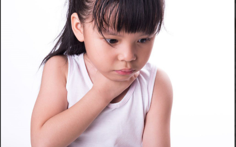 Trẻ sặc dị vật có thể gây tử vong nếu cha mẹ cứ cố làm điều này