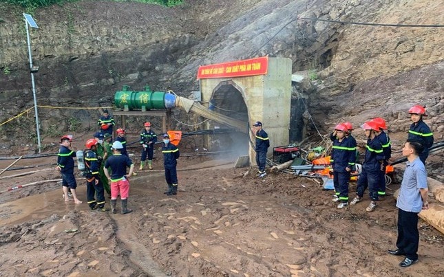 Tìm thấy thi thể nam công nhân bị lũ cuốn vào hầm thủy điện ở Điện Biên 