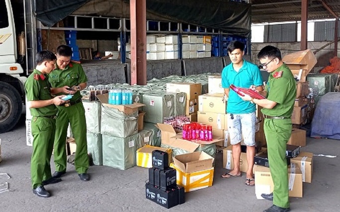 Ninh Bình: Bắt giữ hàng ngàn chai mỹ phẩm, hàng hóa trị giá 2,1 tỷ đồng
