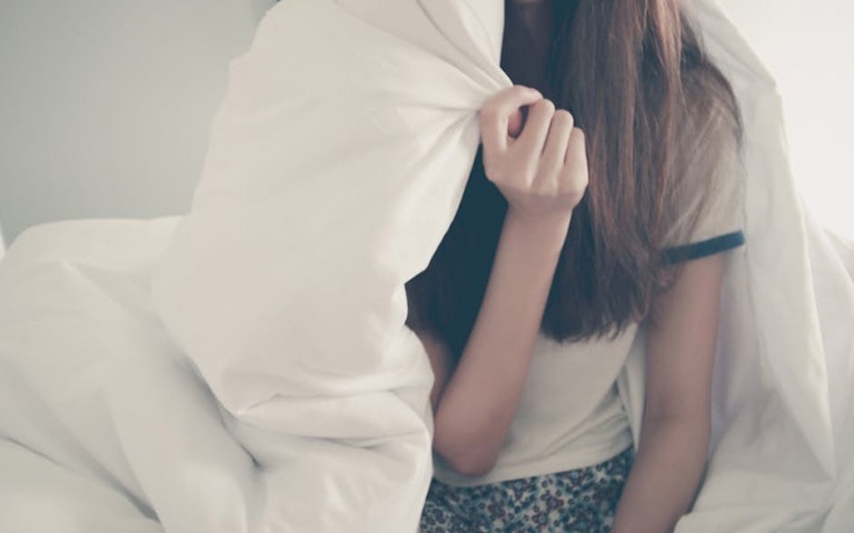 Nhu cầu “quan hệ” quá cao, nữ sinh viên năm thứ hai nhập viện