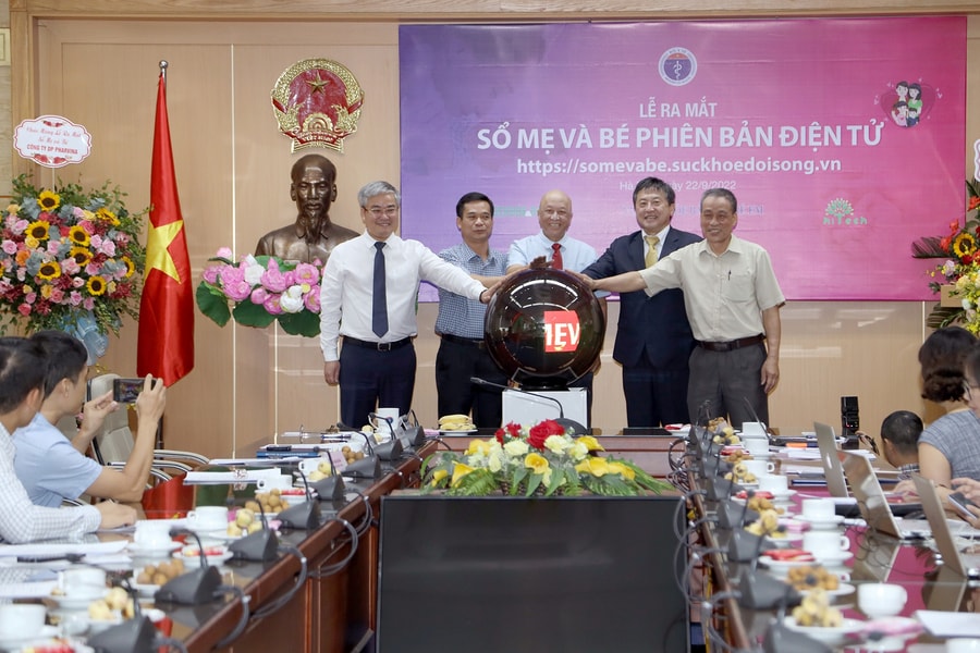Công bố chính thức Sổ Mẹ và Bé phiên bản điện tử trên Báo Sức khỏe và Đời sống