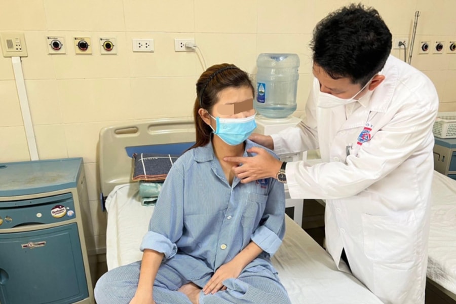 Bệnh viện đầu tiên tại Việt Nam cắt u tuyến giáp qua tiền đình miệng bằng robot