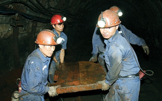 Quảng Ninh: Va phải mìn khi đang làm việc, 2 công nhân mỏ than tử vong