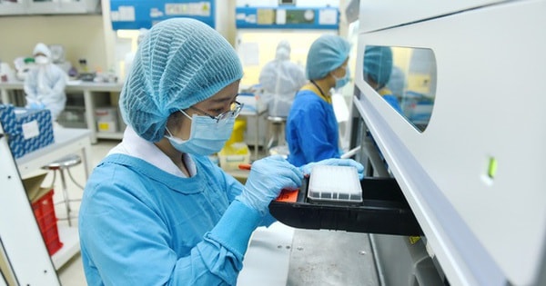 Tin COVID hôm nay sáng 11/10: Ca COVID-19 nặng tăng; Trung Quốc lần đầu phát hiện biến  thể BA.5.1.7