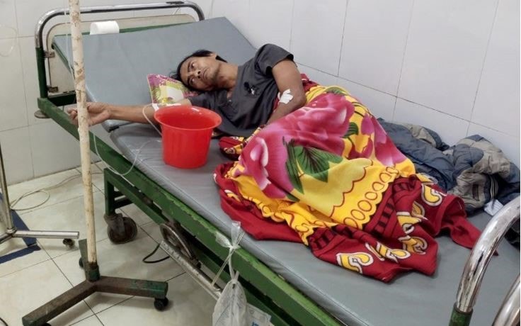 Ăn nhầm trứng cóc, 3 bố con ở Nghệ An phải nhập viện