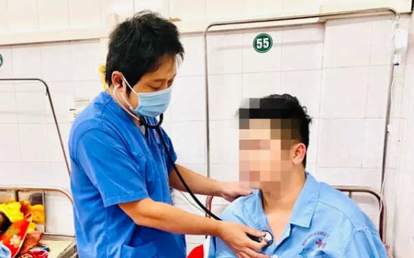 Nam thanh niên phát hiện mắc bệnh tăng sinh bạch huyết hiếm gặp chỉ vì đau tức ngực