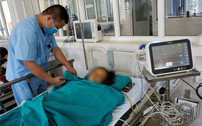 Bác sĩ hiến máu cứu sản phụ thai 9 tháng chết lưu 