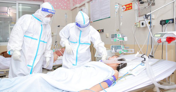 Sáng 1/12: Gần 70 ca COVID-19 nặng đang điều trị; phân bổ 600.000 liều vaccine Moderna để tiêm chủng