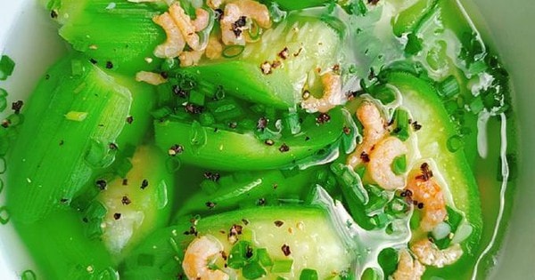 Bất ngờ loại quả giúp 'dọn sạch' mạch máu, tốt cho người bệnh xương khớp, có nhiều công dụng quý và đang được bán đầy chợ Việt Nam