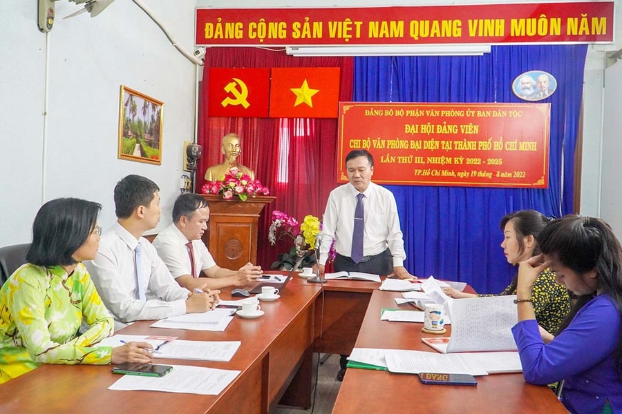 Mẫu báo cáo tổng kết công tác chi bộ cuối năm 2023 và cách ghi mới nhất