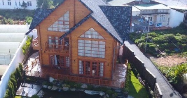 Cận cảnh biệt thự gỗ thông 50 tỷ “độc nhất Việt Nam“