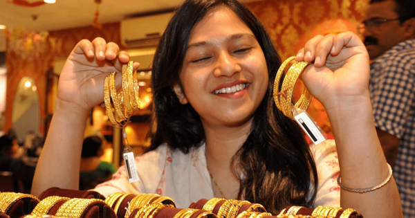 Có nên rút 3 tỷ tiết kiệm để mua vàng khi giá cao vượt lịch sử?