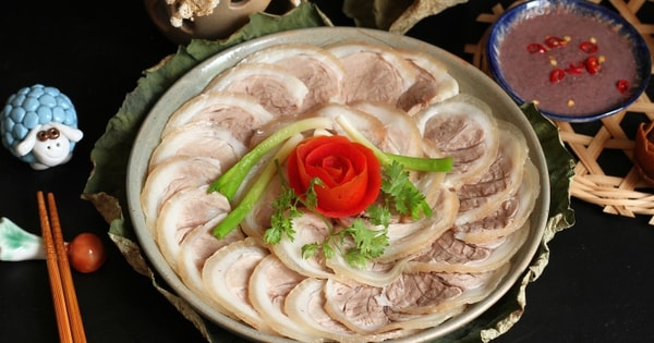 Bí quyết đơn giản giúp luộc thịt không bị thâm xỉn