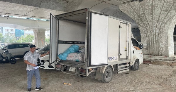 Tiểu thương ngang nhiên vận chuyển 1,1 tấn mỡ lợn bốc mùi hôi thối 'xuyên tâm' Hà Nội tuần/lần để tiêu thụ