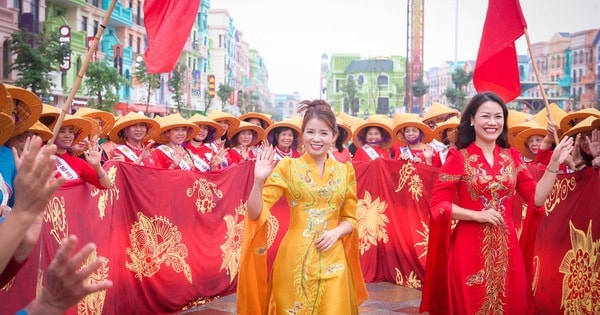 3.000 phụ nữ mặc áo dài xếp hình Rồng chào năm mới Giáp Thìn 2024