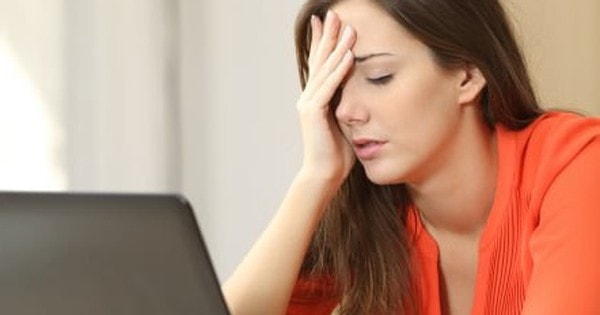 Nghĩ mờ mắt, đau đầu do áp lực học tập, đi khám phát hiện mắc bệnh hiếm