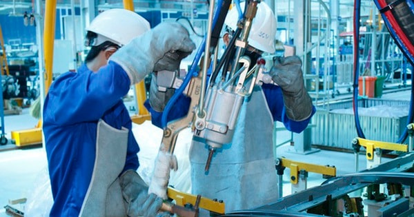 Lao động phải biết điều này nếu không muốn mất tiền triệu dù bị sa thải