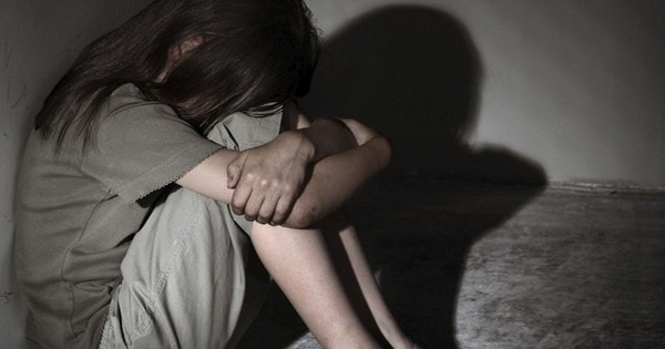 Phẫn nộ, nữ sinh lớp 7 bị chú vợ nhiều lần hiếp dâm