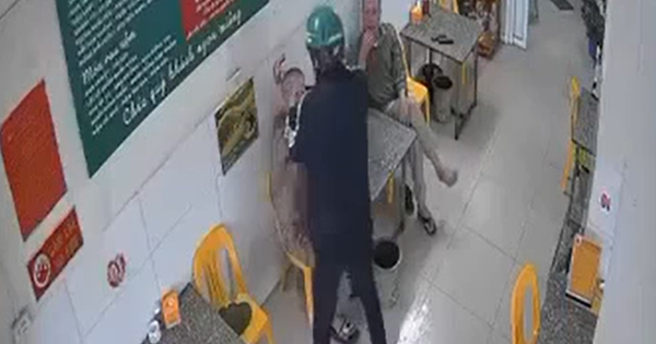 Người đàn ông bị tình địch đổ xăng đốt tại quán bia đã tử vong