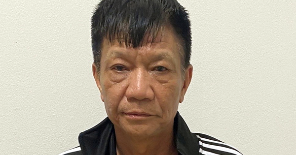 Khởi tố kẻ đổ xăng đốt người ở quán bia