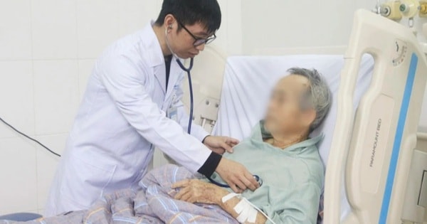 Người đàn ông nguy kịch vì bị tổn thương gan, tan máu cấp do điều trị chứng táo bón theo cách này