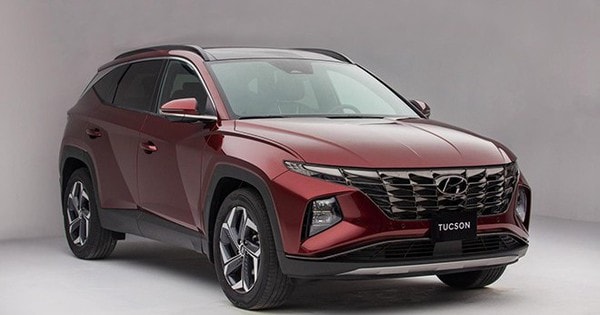 Giá lăn bánh xe Hyundai Tucson mới nhất: Rẻ gần nhất phân khúc, Honda CR-V và Mazda CX-5 có còn thế thượng phong như trước?