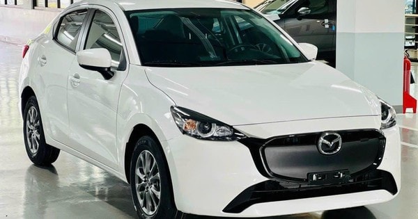 Giá lăn bánh Mazda 2 mới nhất khiến người mua ngỡ ngàng, quên luôn sự tồn tại của Toyota Vios và Honda City
