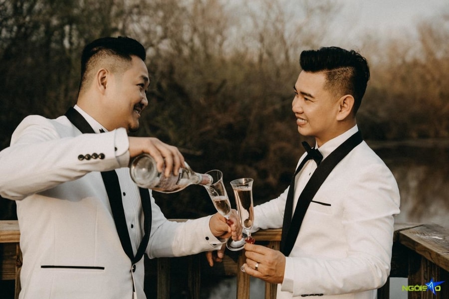 Huỳnh Lợi cùng bạn đời đồng giới chụp ảnh cưới ở Mỹ
