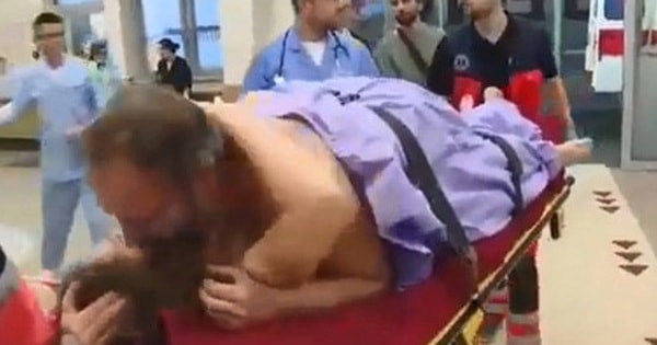 Bẽ bàng vì 'dính chặt' khi yêu, lỗi do cái bẫy của vợ