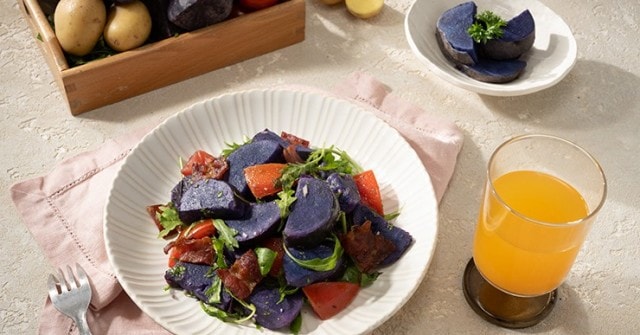 Cách làm món Salad khoai tây Mỹ với thịt xông khói ngon hết nấc