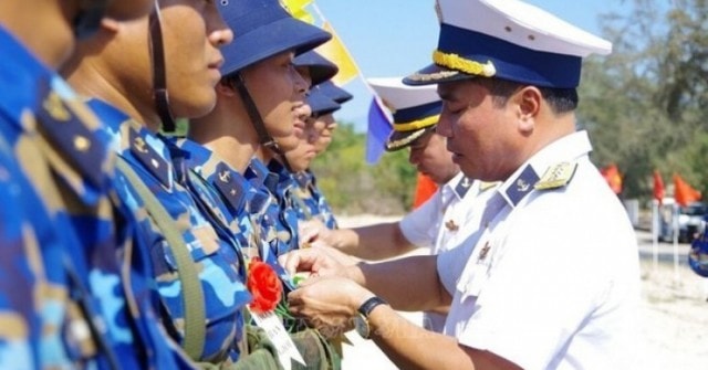 Bổ nhiệm 2 Phó Tư lệnh Quân chủng Hải quân và Quân khu 1