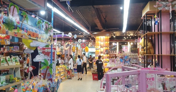 Nhà sách Tiến Thọ 36 Xuân Thủy vi phạm PCCC vẫn mở cửa đón khách, Chủ tịch UBND quận Cầu Giấy có biết?