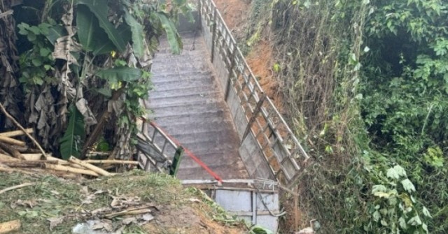 Xe tải lao xuống vực sâu 30 m, hai người chết